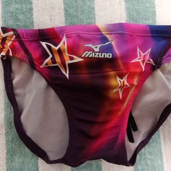 (*) MIZUNO SWIM BRIEF, PURPLE PATTERNS, JAPANESE SIZE "L" - (Pre-Owned) - Picture 1 of 8